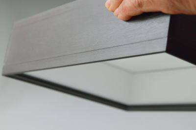 ひっくり返しても落ちないほどきっちり閉まるフタ。